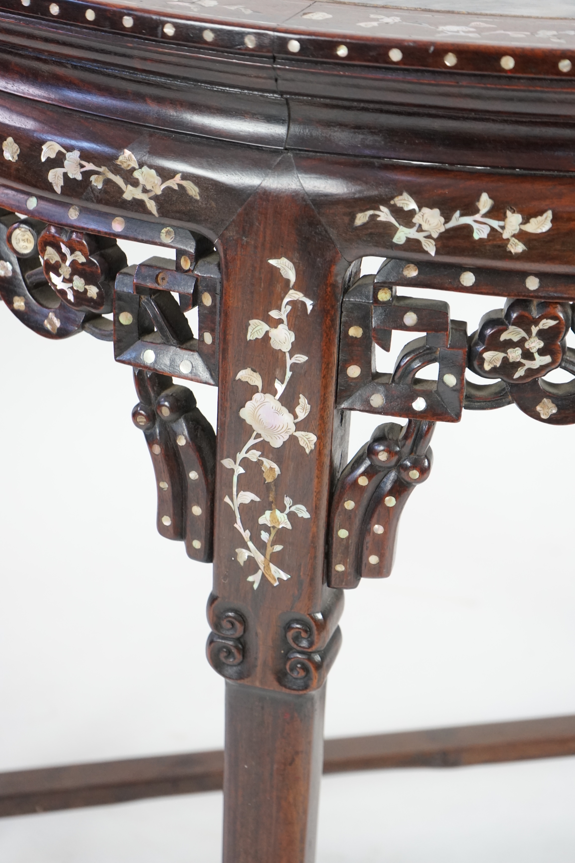 A Chinese hongmu and floral mother of pearl inlaid console table, late 19th/early 20th century